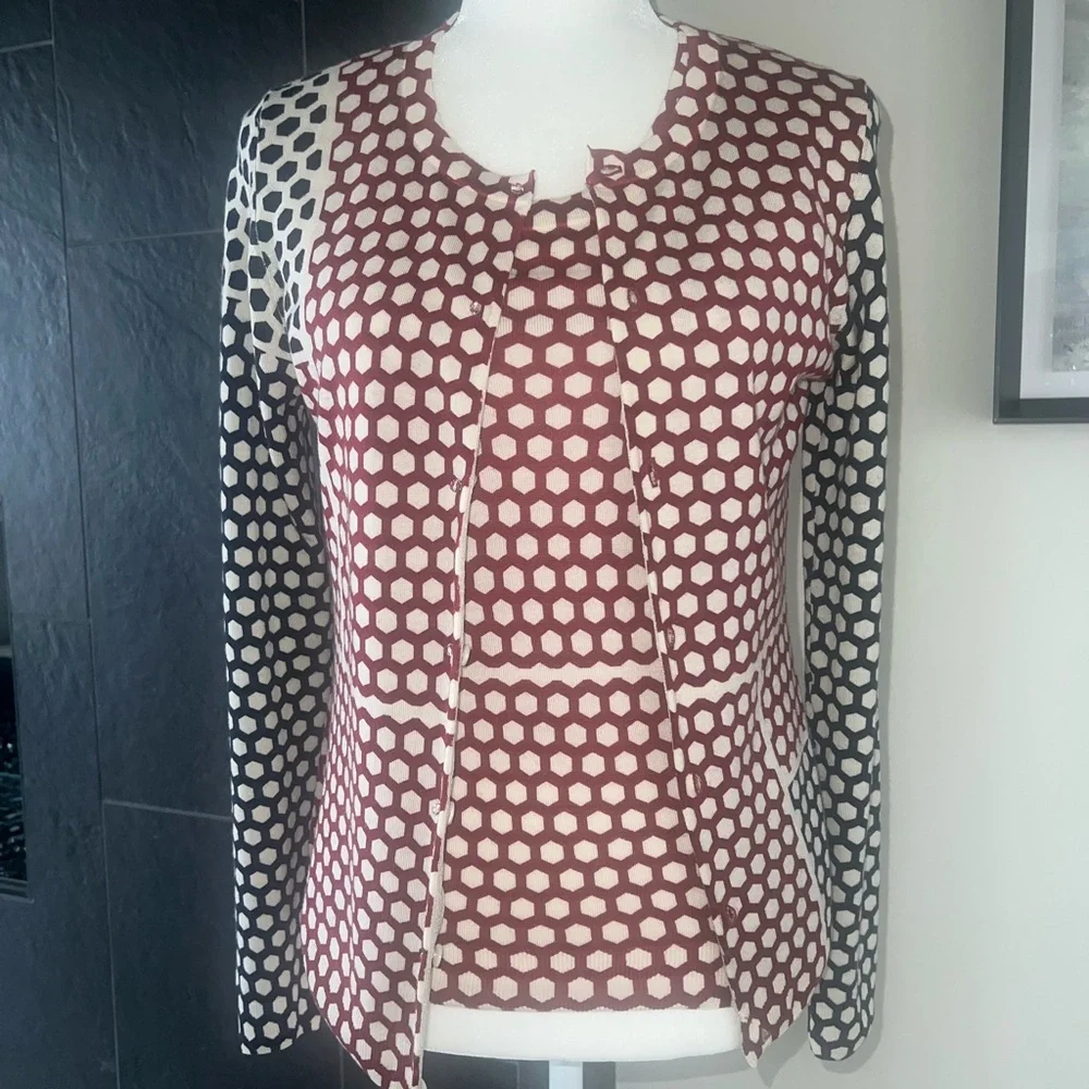 ESCADA-two piece sweater set-LIKE NEW - Picture 4 of 9